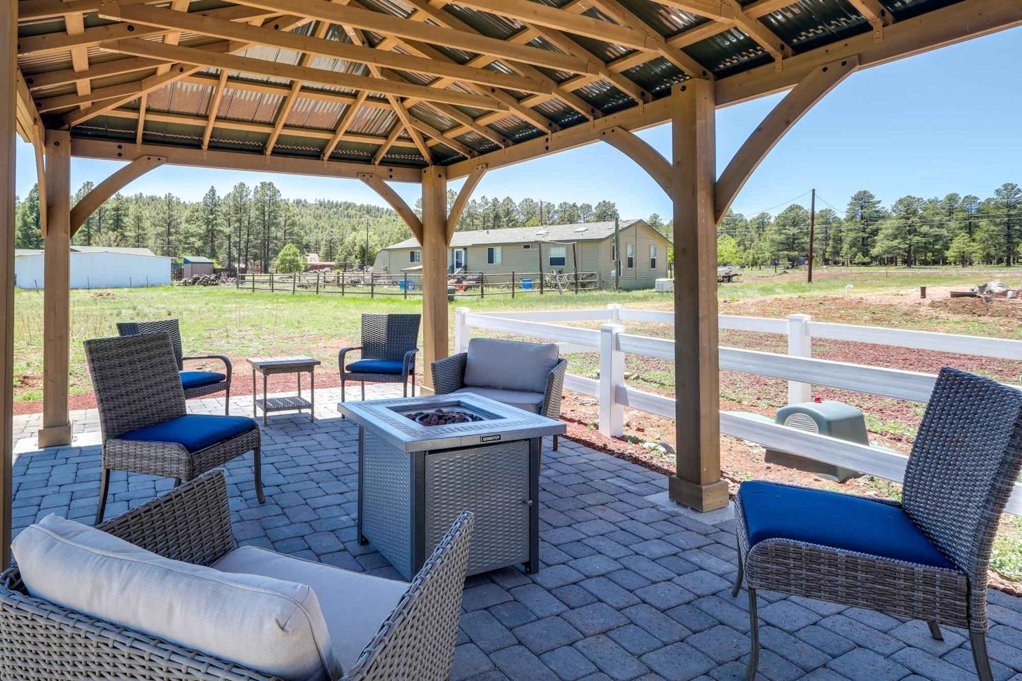 Williams Home With Fire Pit And Mountain Views! Buitenkant foto